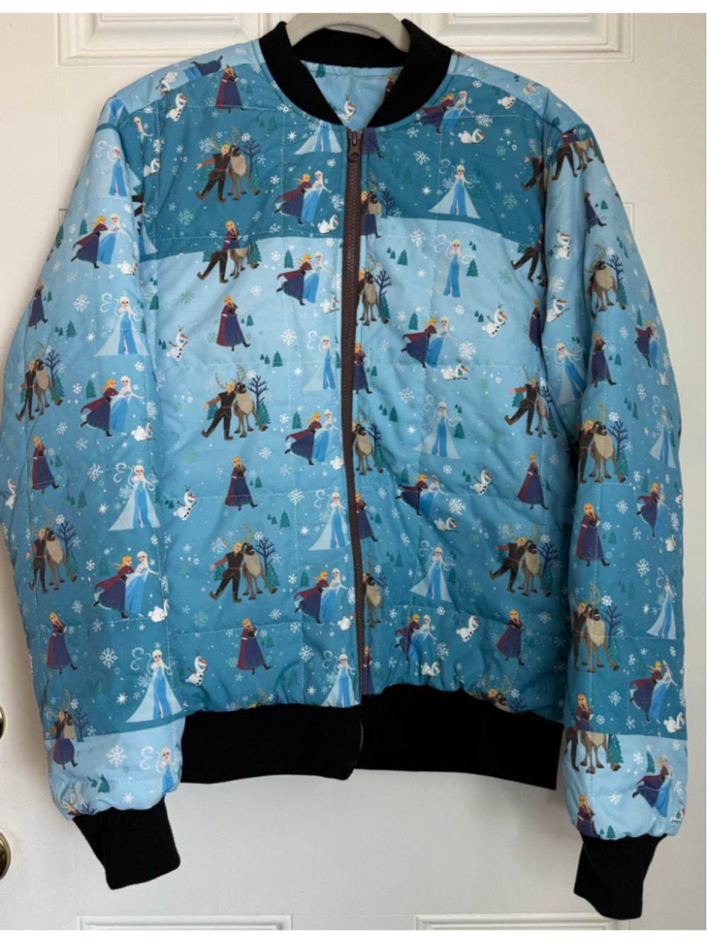RARE Disney Frozen Factory Sample Bomber Jacket Adult L Elsa Anna Olaf